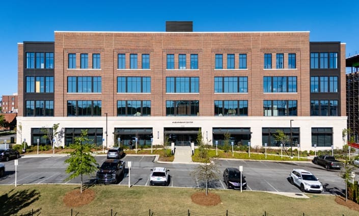 The Auburn Bank Center located in Auburn, Alabama with brickwork from C&C Masonry