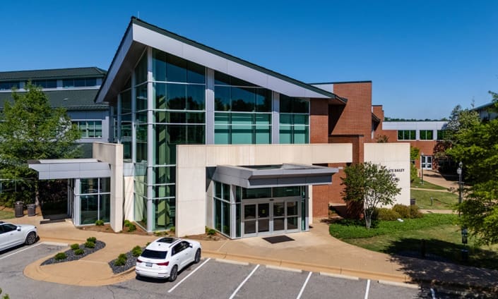 Auburn University Small Animal Teaching Hospital in Auburn, Alabama with brickwork from C&C Masonry