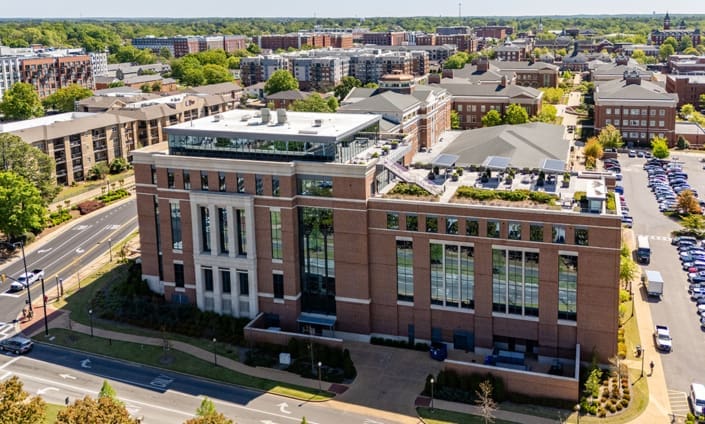 Auburn University Harbert College of Business Horton-Hardgrave Hall in Auburn, Alabama with brickwork from C&C Masonry
