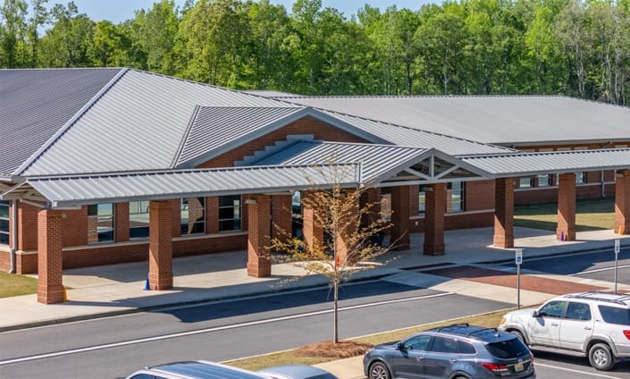 Woodland Pines Elementary located in Auburn, Alabama with brickwork from C&C Masonry